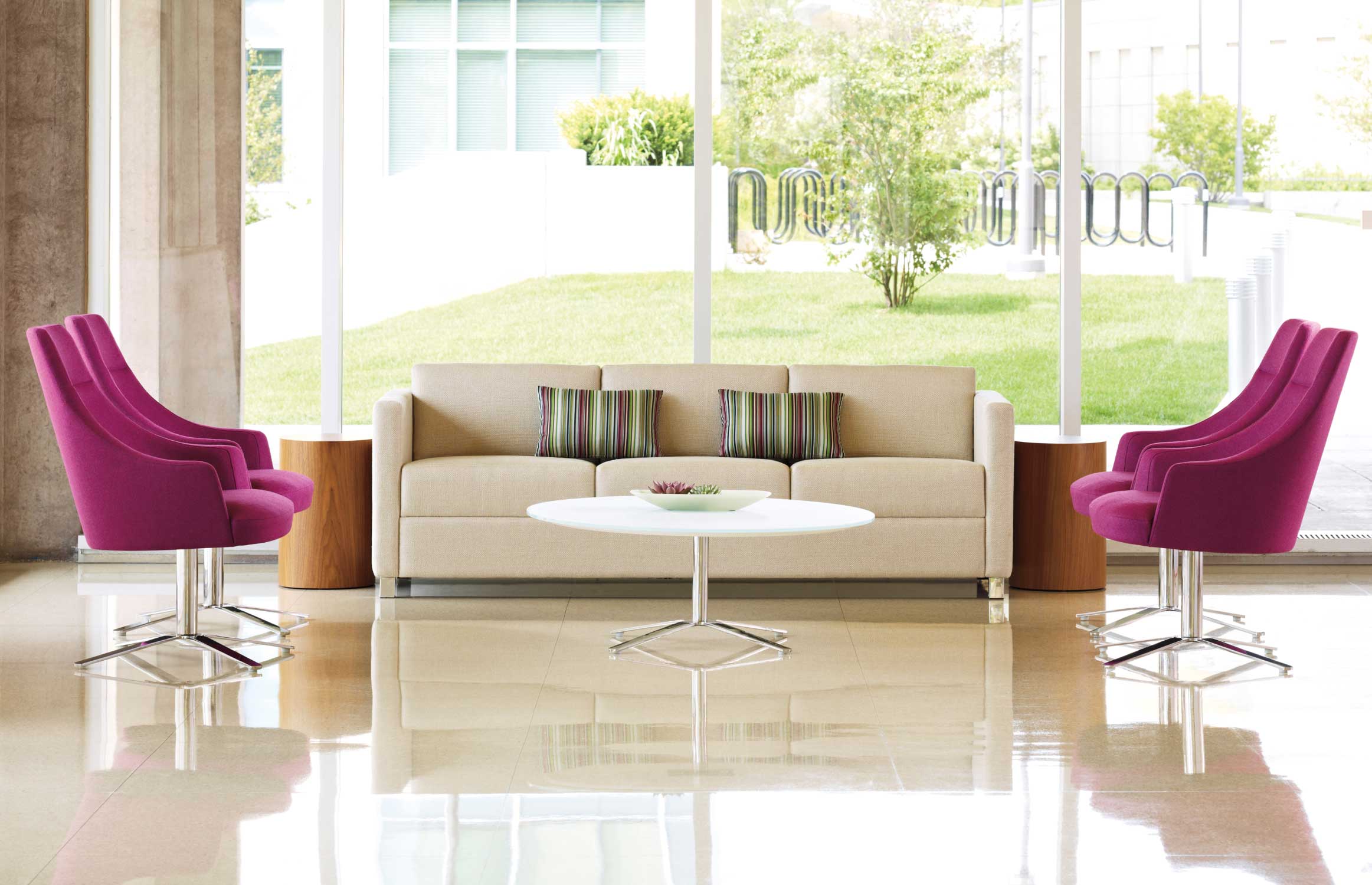 Classic Sofa / Slide / Environmental / Clover 001