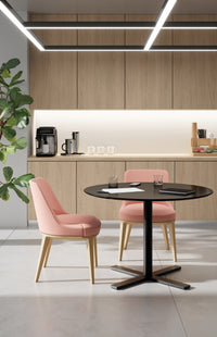 Clover Chair / Image / Environmental / Capri 001