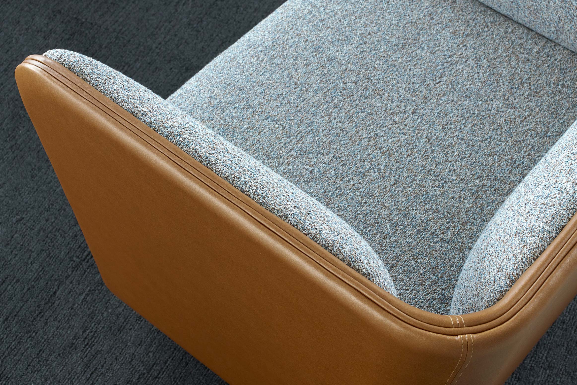Elle Lounge / Slide / Detail / Ln 001 1