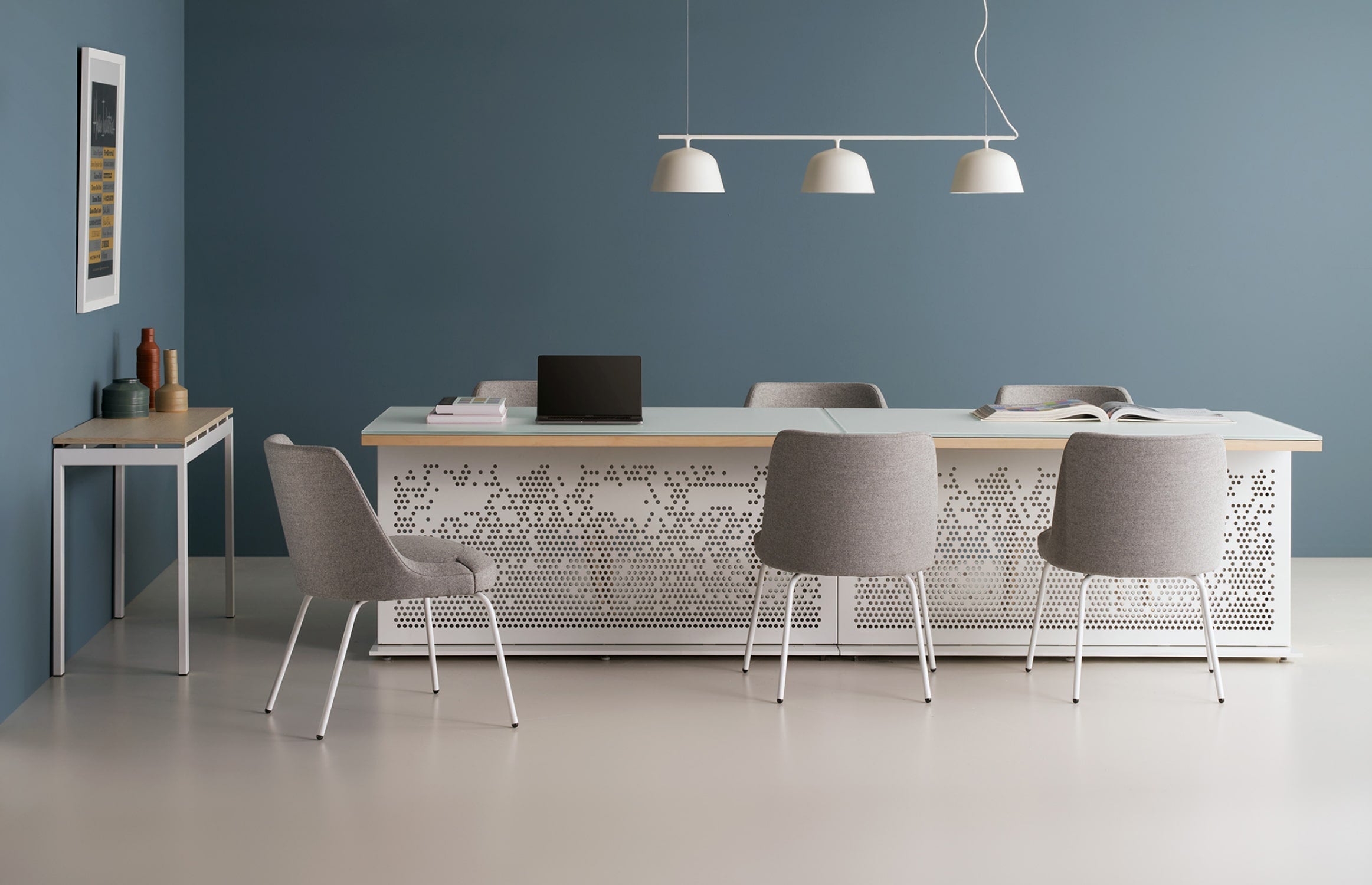 Facade Meeting Table / Slide / Environmental / Venlo Clover 001
