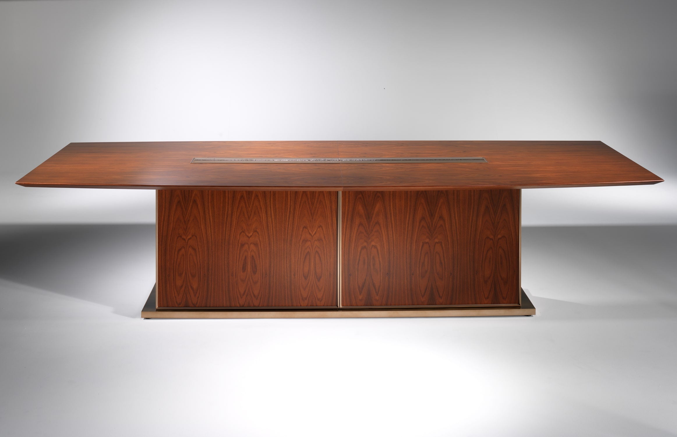 Fortis Meeting Table / Slide / Environmental / Conference Boat 003