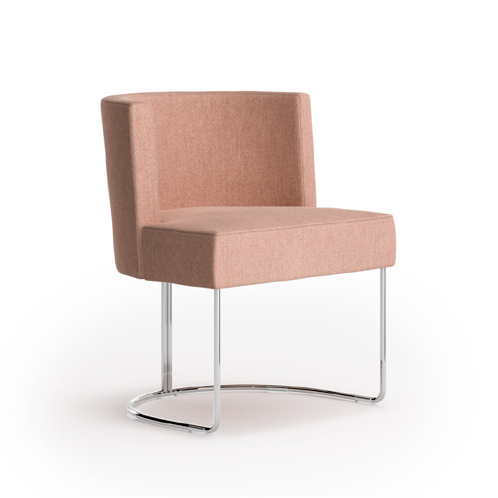 Lloyd Chair / Category / White Sweep / Gs 003