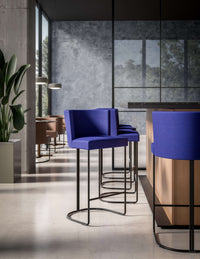 Lloyd Stool / Image / Environmental / Facade 001