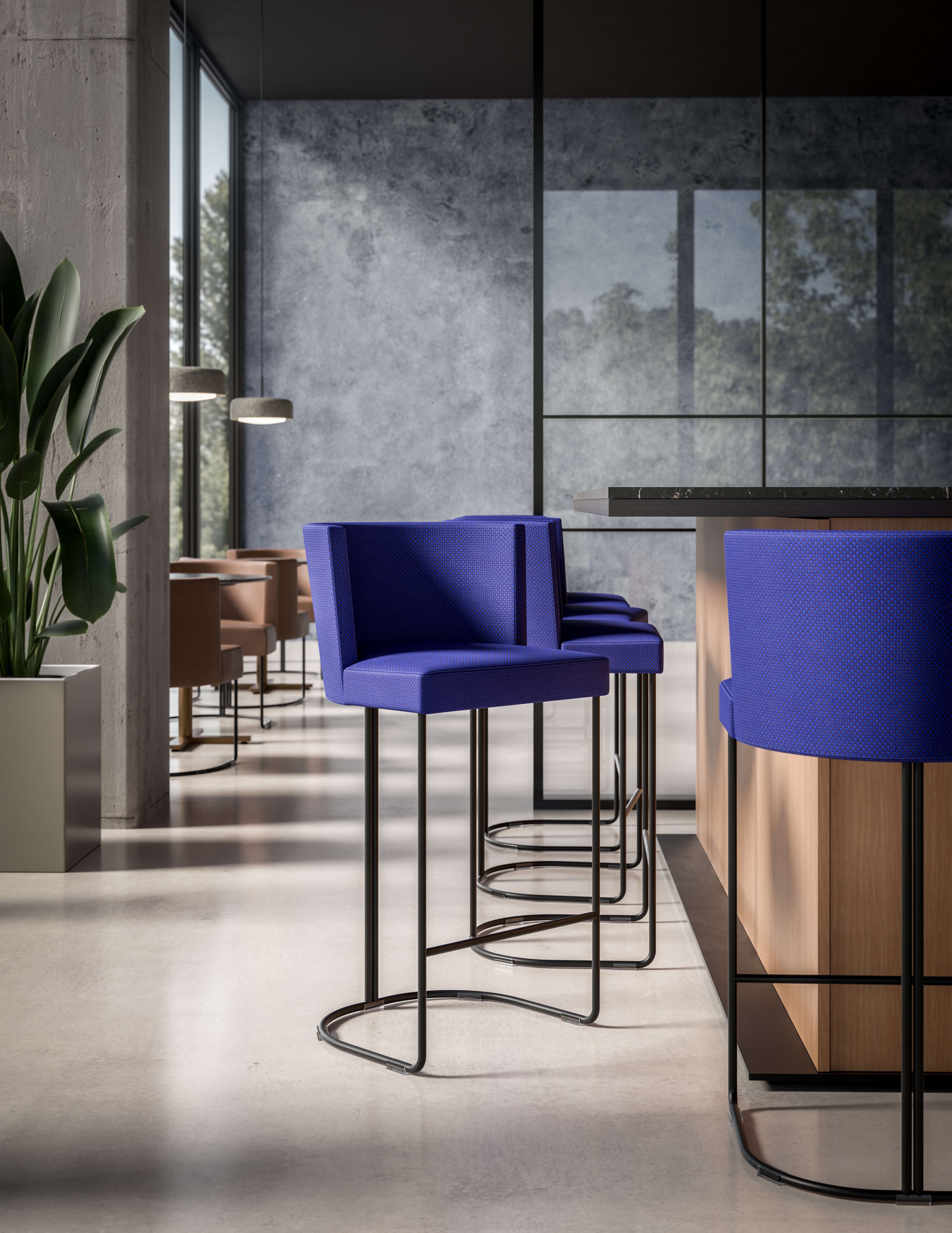 Lloyd Stool / Slide / Environmental / Facade 001
