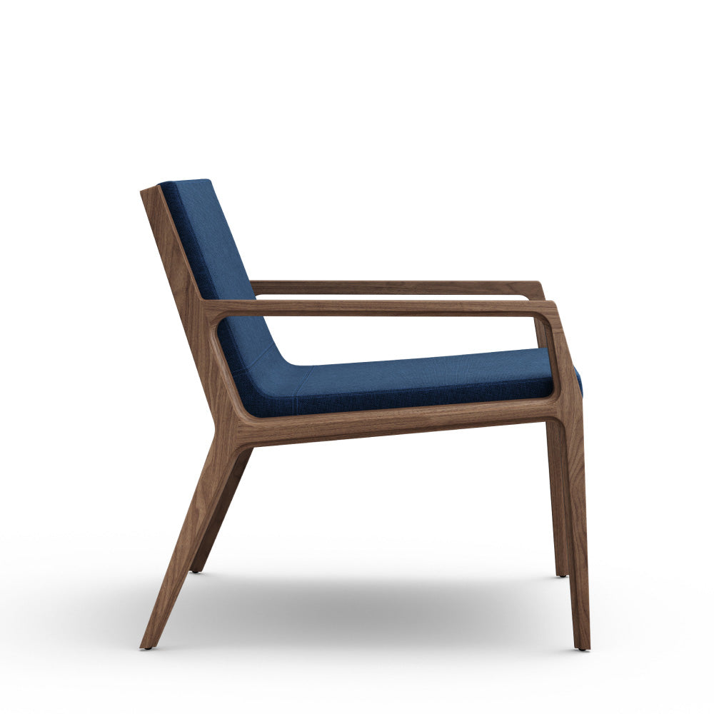 Revo Lounge / Category / White Sweep / Ln Upholstbk Wtharms 001