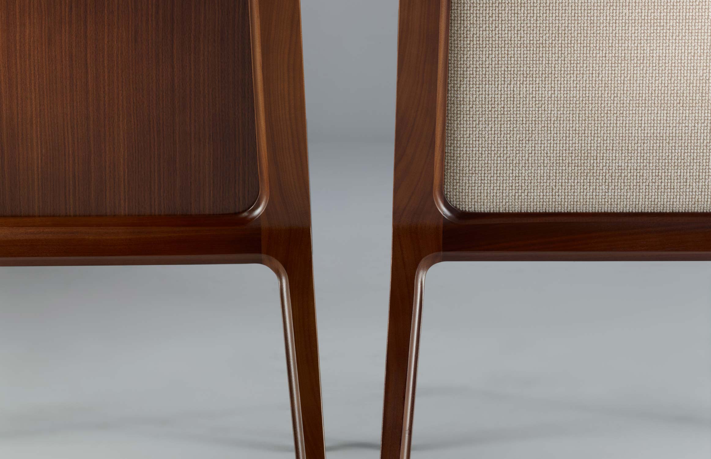 Revo Lounge / Slide / Detail / Ln 001